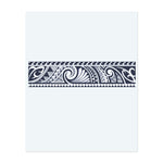 Ein kräftiges Band-Design mit fließenden Wellen, geometrischen Formen und kunstvollen Tribal-Mustern. Dieses Tattoo symbolisiert die Kraft und den Rhythmus des Ozeans und verbindet traditionelle Elemente mit dynamischer Bewegung.